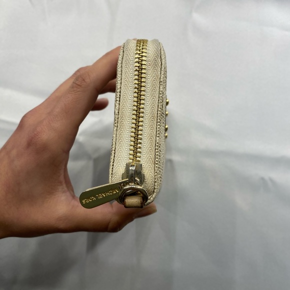 Michael Kors Wallet - Picture 2 of 6